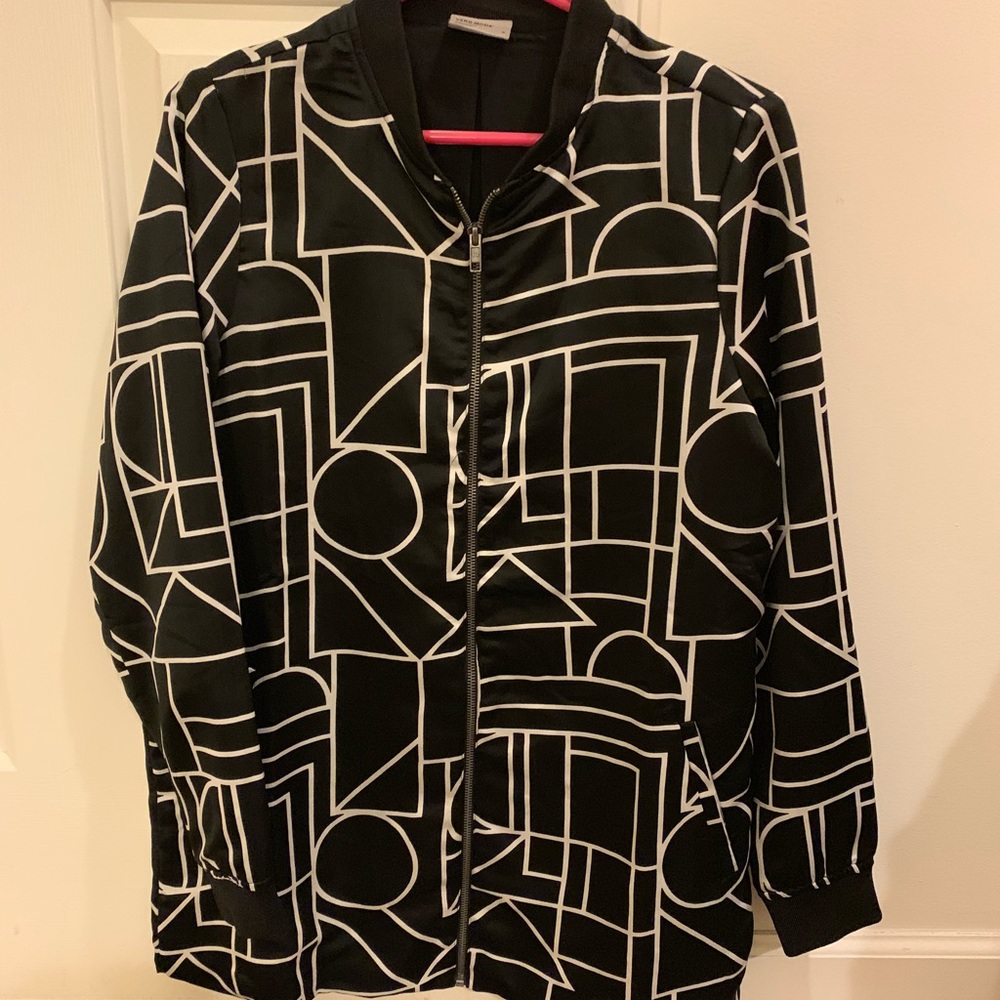 Long line patterned silky jacket